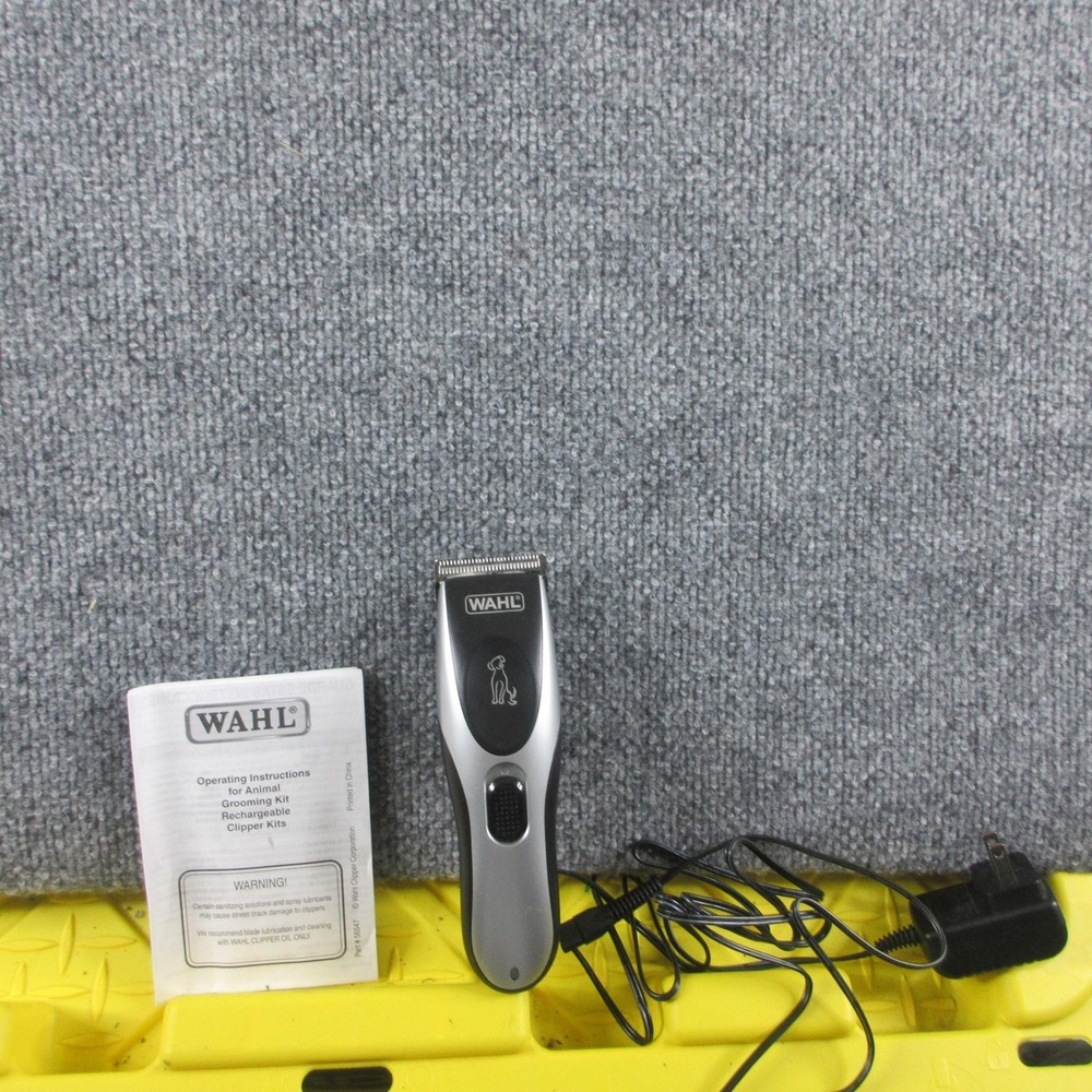 Wahl Pet Hair Trimmer Model 9342 Cordless Rechargeable Dog Clipper‎ W Charger